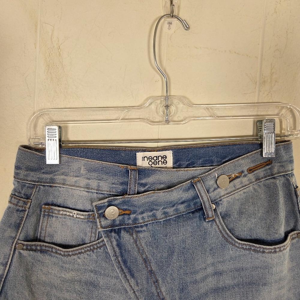 Insane Gene Light Wash Hi Rise Crossover Shorts Size Small - Picture 6 of 16